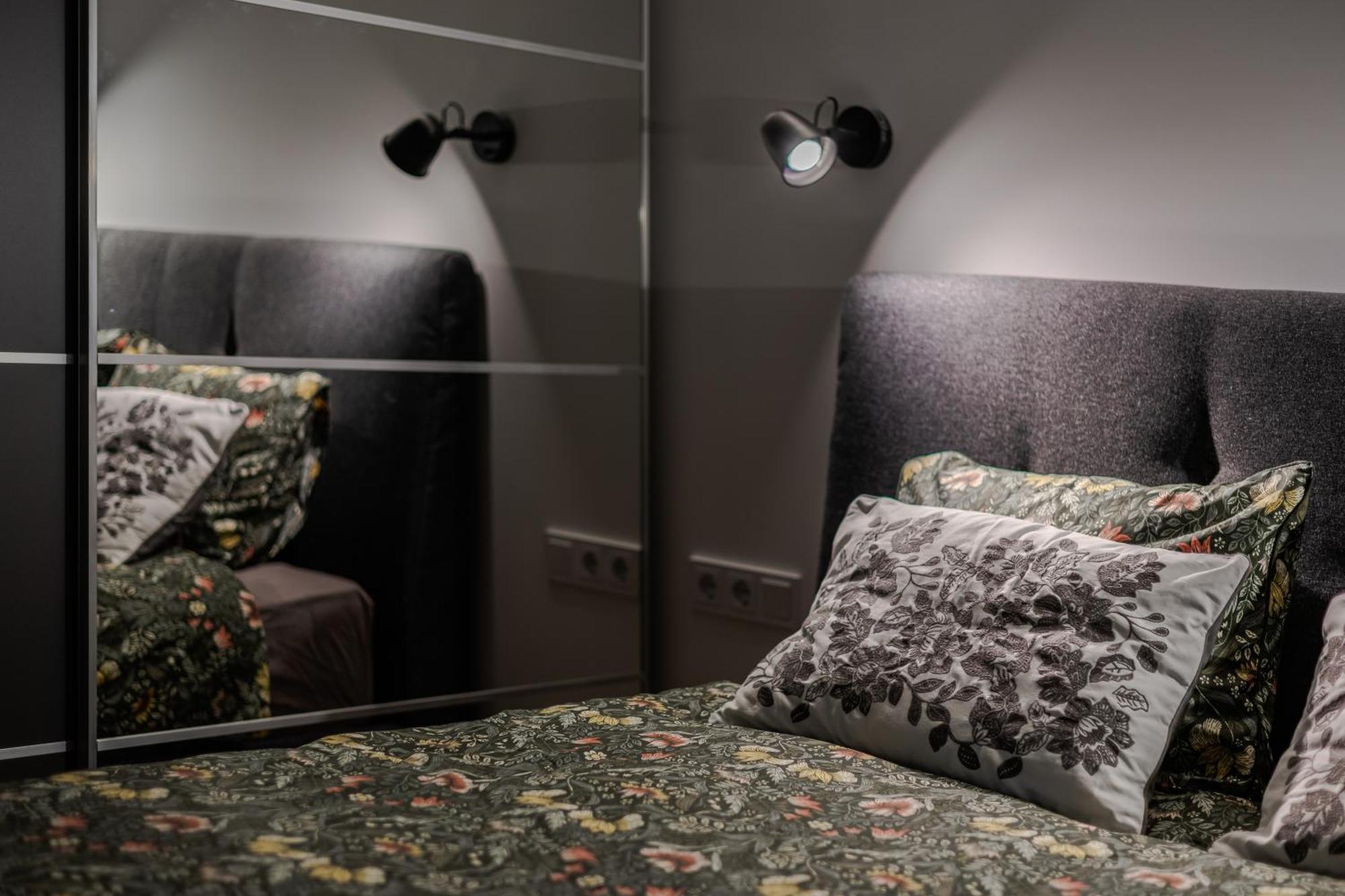 Fantasy House, Cozzy Apartmens, Free Parking, Long Stays Welcome Vilnius Esterno foto